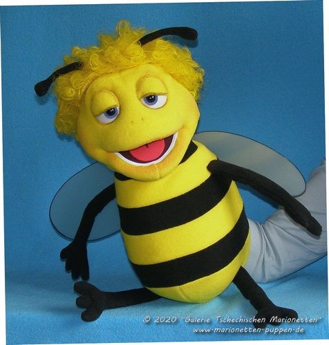 Maya The Bee Ventriloquist Puppet, Drôle de marionnette